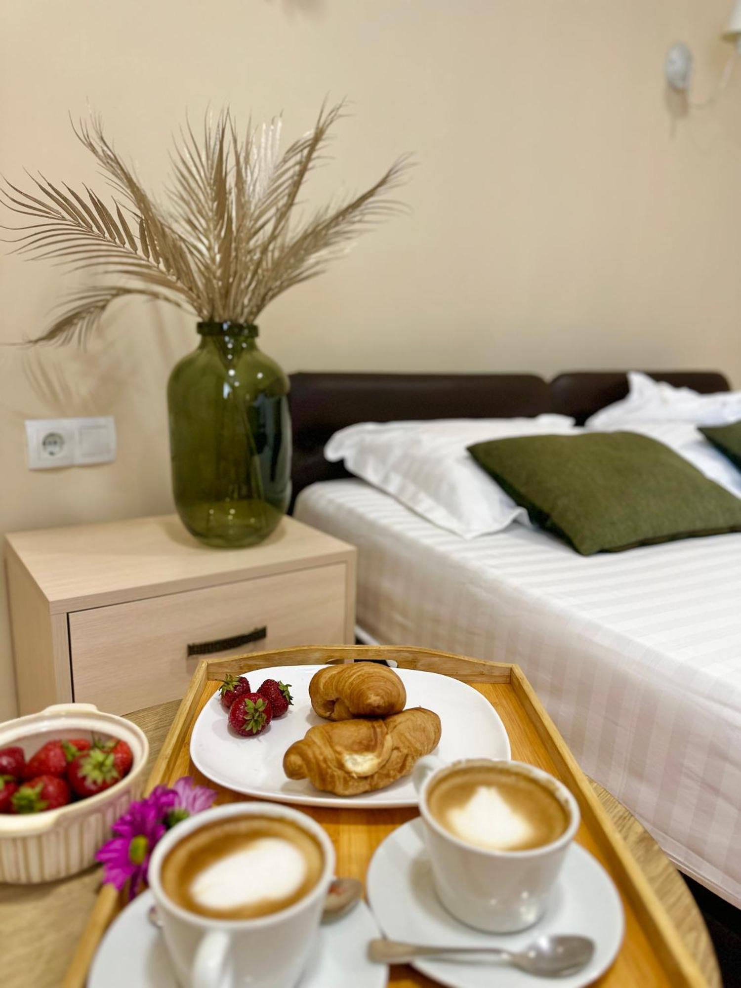 Готель Sv Hotel, Restaurant & Airport Parking 4*
