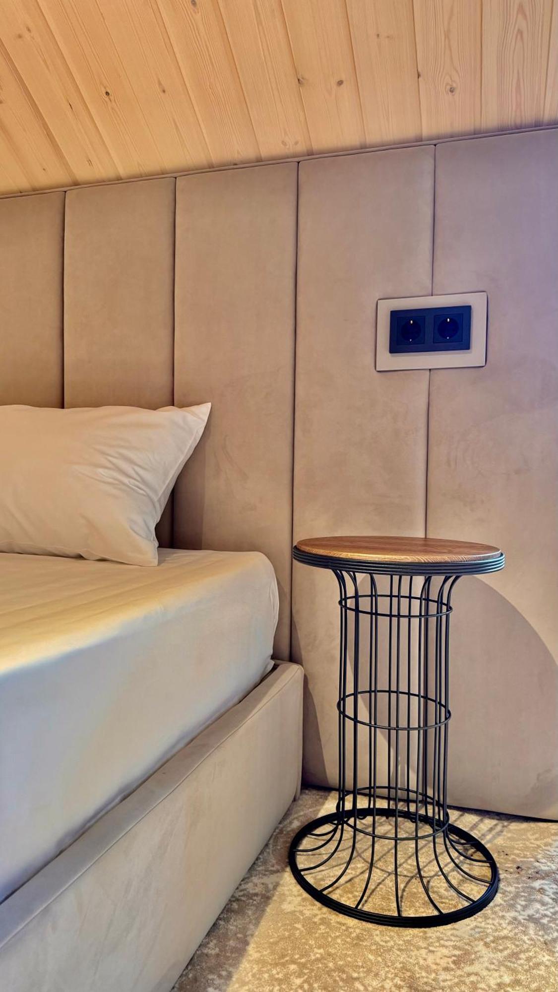 Sv Hotel, Restaurant & Airport Parking Готель Todiresti (Anenii Noi)